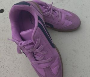 Cat & Jack Lavender Sneakers with Navy Accents